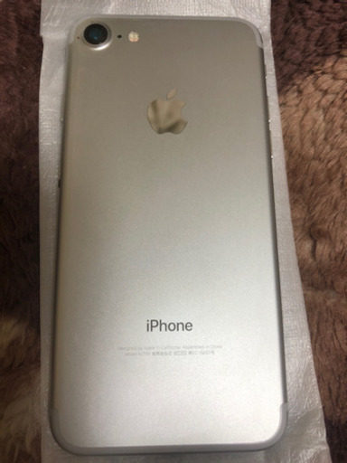 【受け渡し決定】iPhone７  SoftBank 128GB シルバー美品