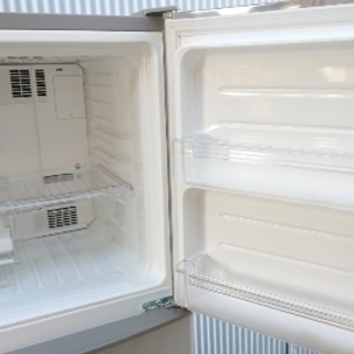 2012年製 SHARP/シャープ 2ドア 冷蔵庫 SJ-23W-N  定格容量228Ｌ