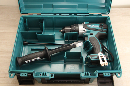 中古美品 makita マキタ　18V 充電式震動ドライバドリル　HP458D　本体＋ケース(D3543hwxY)
