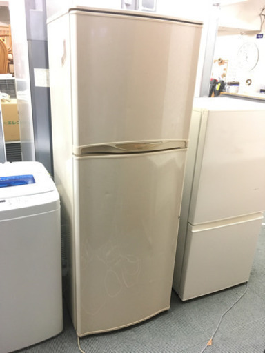 【シャープ‼️】2005年製冷蔵庫