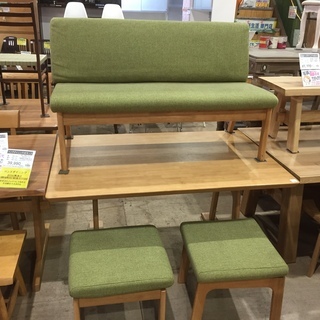 可愛いグリーンカラー　ベンチダイニング4点セット