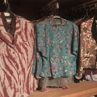 かまくら辻が花 鎌倉駅西口にあったブティックの服 70着以上