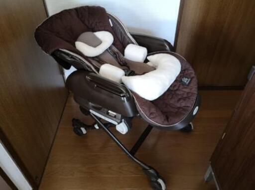 ★美品★ CombiネムリラAUTOSWINGおやすみダッコプラスエッグショック