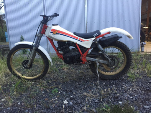 TLR200 不動車 書類なし 部品取