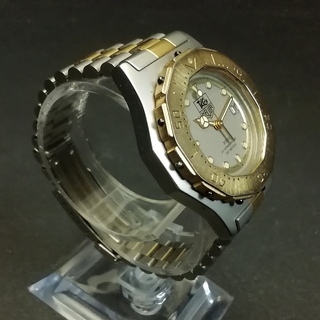 美品】タグホイヤー プロフェッショナル 200M防水 クォーツ デイト