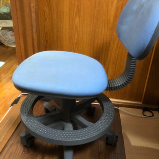 【無料】動ける　水色椅子