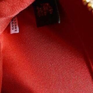 最新作COACH シグネチャークレヨン ハート プリント長財布ラウンドファスナー 最新作COACH シグネチャークレヨン ハート プリント長財布ラウンド