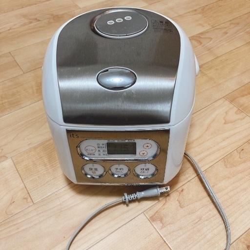 サンヨー　炊飯器　3合炊き　Panasonic