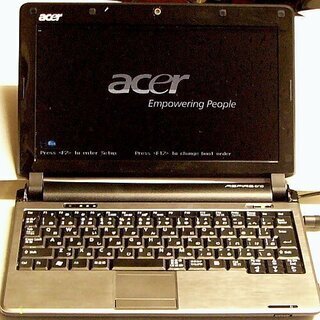 【値下げ！】Acer Aspire One KAV60 Win1...