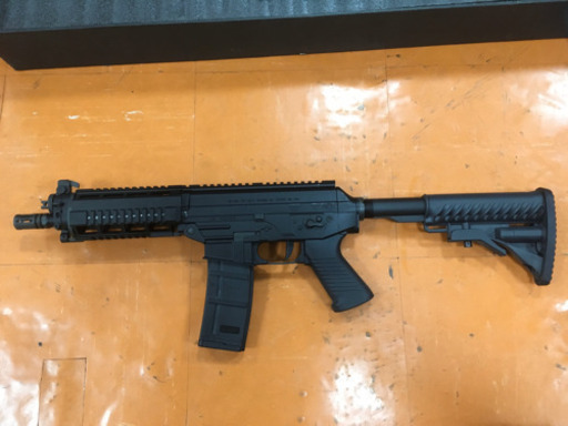 キングアームズ SIG556 カービン ショートモデル ブローバック 電動ガン マガジン6本付き