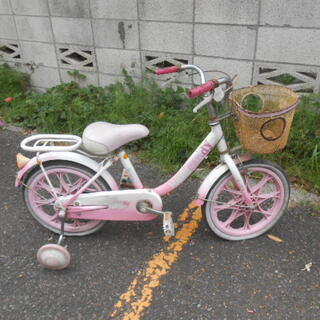 補助輪付き　ピンクの自転車　16インチ　要修理　無料で