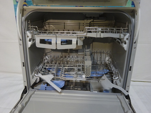 未使用品 パナソニック 食器洗い乾燥機 NP-TR3-W お届けも可能！