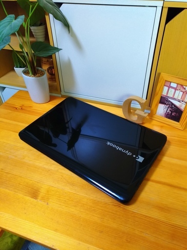 ブルーレイ対応☆　東芝 dynabook★　高級感のある光沢プレシャスブラック♪　大容量320G☆　最新Windows10　64Bit！　高性能デュアルコア　メモリ4G　テンキー付き☆　TOSHIBA　大画面15.6インチ　　黒　高級感　　ノートパソコン　無線LAN　Wi-Fi対応 　DVDドライブ