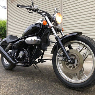 本格50cc アメリカン❗️ HONDA マグナ50  ブラック　ローダウン 本格50cc アメリカン❗️ HONDA マグナ50 ブラック ローダウン