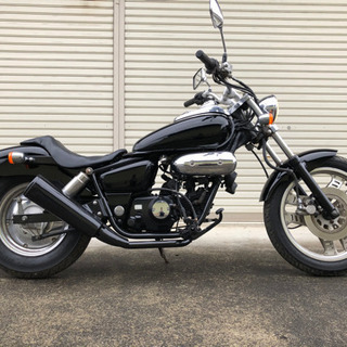 本格50cc アメリカン❗️ HONDA マグナ50  ブラック　ローダウン 本格50cc アメリカン❗️ HONDA マグナ50 ブラック ローダウン
