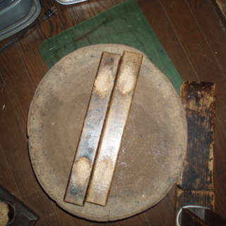 :レトロな　鞄　クツ　レザークラフト　　などに使用できる　木盤　打ち具　木バサミ　なと レトロな 鞄 クツ レザークラフト などに使用できる 木盤 打ち具 木バサミ