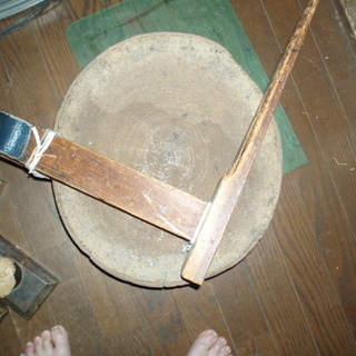 レトロな 鞄 クツ レザークラフト などに使用できる 木盤 打ち具 木バサミ