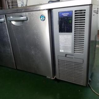 コールドテーブル冷凍庫3ドア
