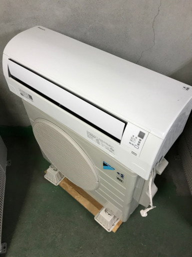 A25【工事費用込み】DAIKIN 6畳用エアコン AN22UES-W