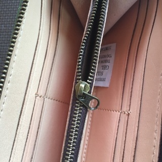 グリーン金運UP!未使用新品！ラウンドファスナー長財布！風水