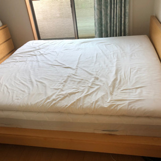 キングサイズ　ベッド　IKEA