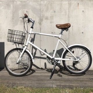 白 20インチ ミニベロ 小径自転車 シマノ製7段変速機搭載 カゴ付き
