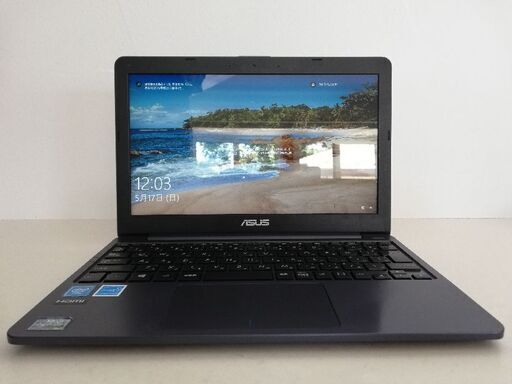 ASUS VivoBook E203NA（11.6インチ・外箱付き）