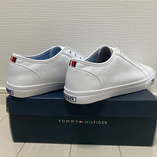 【新品・未使用】TOMMY HILFIGER スニーカー