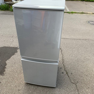 超美品☆中古◇ SHARP 137L 静音化設計！つけかえどっちもドア 耐熱