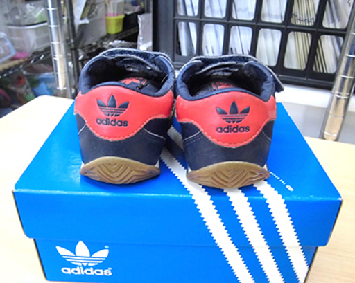 札幌 アディダス ベビーシューズ 13cm 靴 ネイビー レッド Adidas くつ お出かけ お散歩 公園 歩行 赤ちゃん 子供 こども モノハウス 本郷通 札幌のベビー用品 ベビー用ファッション小物 の中古あげます 譲ります ジモティーで不用品の処分