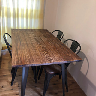 天然無垢のオシャレな男前ダイニングテーブル 脚はアイアン使用