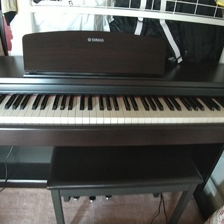 YAMAHA　電子ピアノ　YDP-131