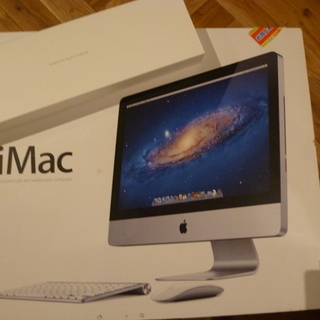 i Mac MC309J/A 21.5インチ カスタマイズモデル美品 付属品完備