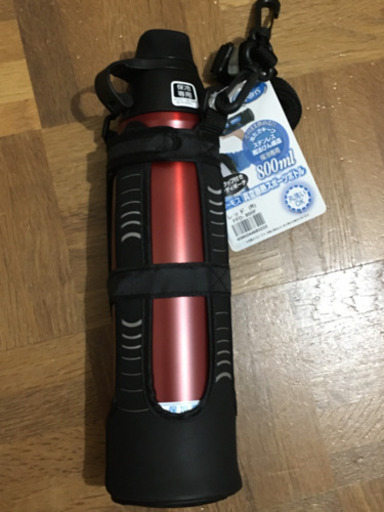 値下げしました　サーモス　新品ステンレス水筒　800ml レッド①