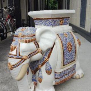 【無料】象の陶器製置物（アジアン インテリア）