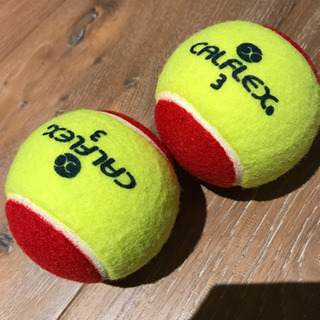 新品テニスボール2個