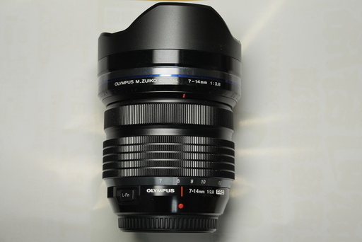 オリンパス olympus 7-14mm F2.8 PRO 中古美品 直接受渡し/宅配業者による配送(無料)どちらもOK