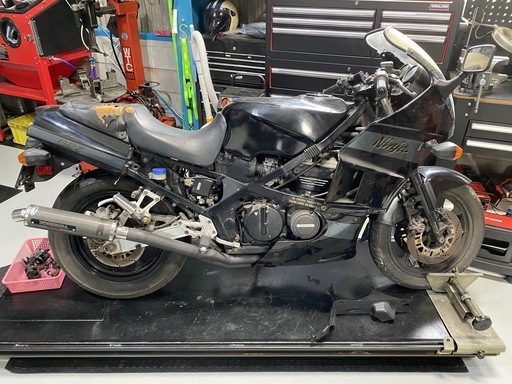 ninja GPZ400R 書類無し 書付きフレーム有り 不動車
