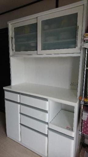 ニトリで３年前に６万円で買った食器棚