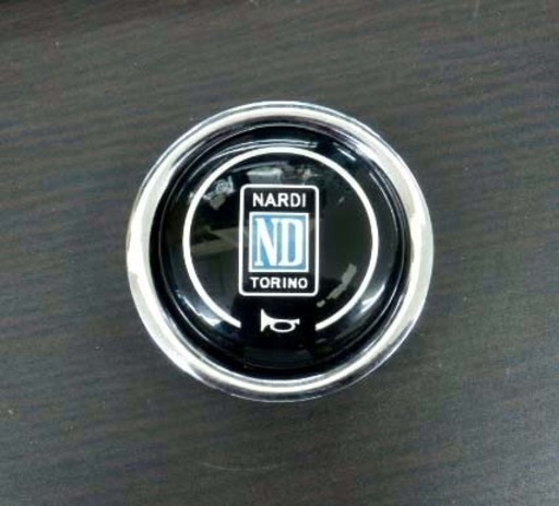 ナルディ ホーンボタン メッキ Nardi クラシック ポリッシュ ラッパマーク有り 旧車 ステアリング ハンドル ペイペイ対応 札幌市西 モノハウス西野店 発寒南の車のパーツの中古あげます 譲ります ジモティーで不用品の処分 ナルディ ホーンボタン メッキ Nardi クラシック ポリッシュ ラッパマーク有り 旧車 ステアリング ハンドル ペイペイ対応 札幌市西 モノハウス西野店 発寒南の車のパーツの中古あげます 譲ります ジモティーで不用品の処分