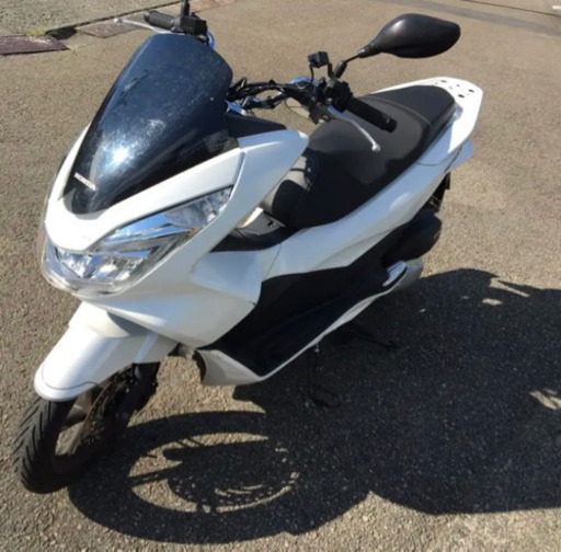 交換可 ノーカスタム ホンダ　PCX125 jf56  ホワイト