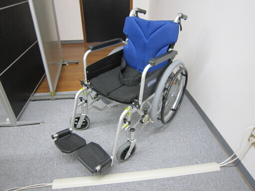 【中古】　車椅子 （カワムラ製自走式)