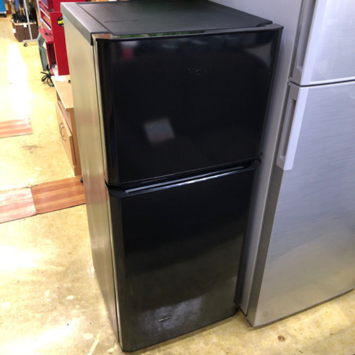 人気の黒色✨2017年製・ハイアールの121L冷凍冷蔵庫✨JR-N121A凹み・表面に剥がれあり✨動作確認済