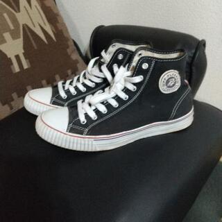 PF  FLYERS