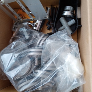 エンジンラジコン戦車用ギアボックスと部品