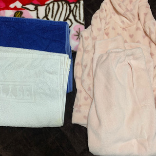 子供のバスタオルとブランケットandママのパジャマ