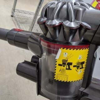 【6ヵ月保証】参考定価￥52,800 2018年製 dyson ダイソン サイクロン掃除機 V8 Fluffy 最長運転40分 人気のダイソン♪