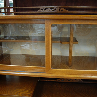 茶箪笥 木製 和家具 幅106×奥39.5×高120cm ガラス戸 タンス 違い棚