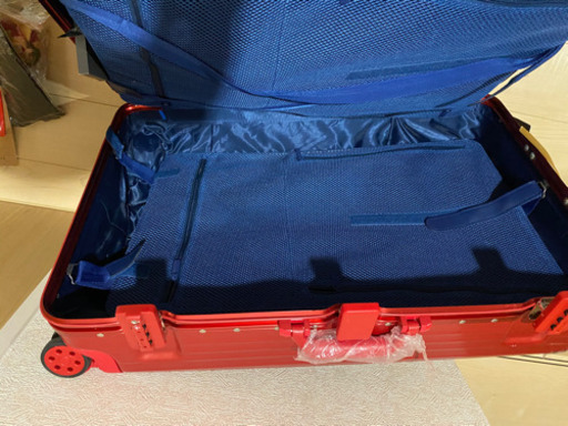 スーツケース