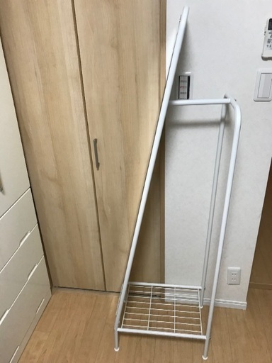 短期使用 美品 ニトリハンガーラック付スタンドミラーストレージ ラポール 谷町六丁目のミラー 鏡の中古あげます 譲ります ジモティーで不用品の処分 短期使用 美品 ニトリハンガーラック付スタンドミラーストレージ ラポール 谷町六丁目のミラー 鏡の中古あげます 譲ります ジモティーで不用品の処分